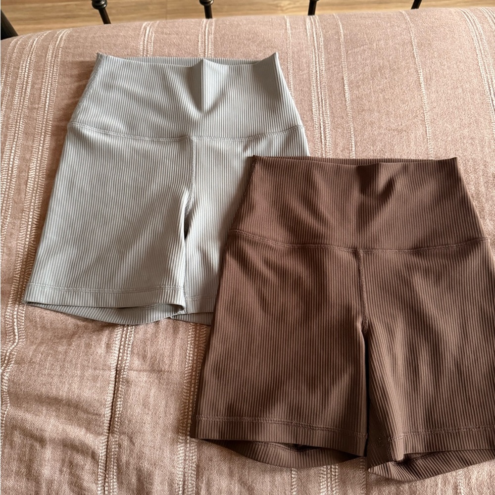 Women's Ribbed High-Waist Shorts - Gray and Brown